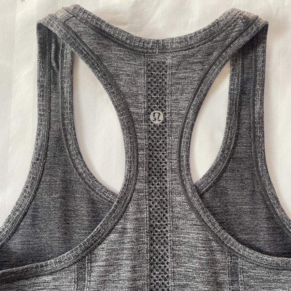 Lululemon Swiftly Racerback Tank Size 4 Grey/Tinsel